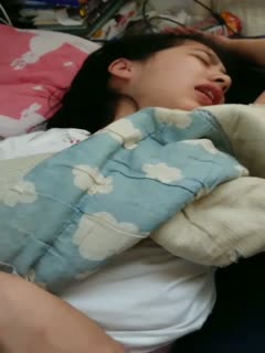 刚破处没多久的女友被手指玩哭 (1) — 2025